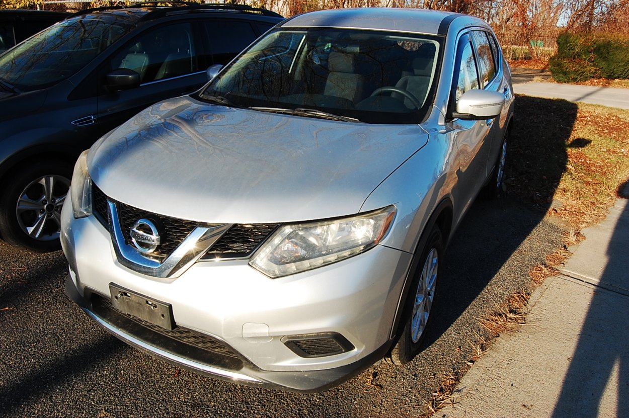 Sports Utility Vehicle For Sale: 2015 Nissan Rogue